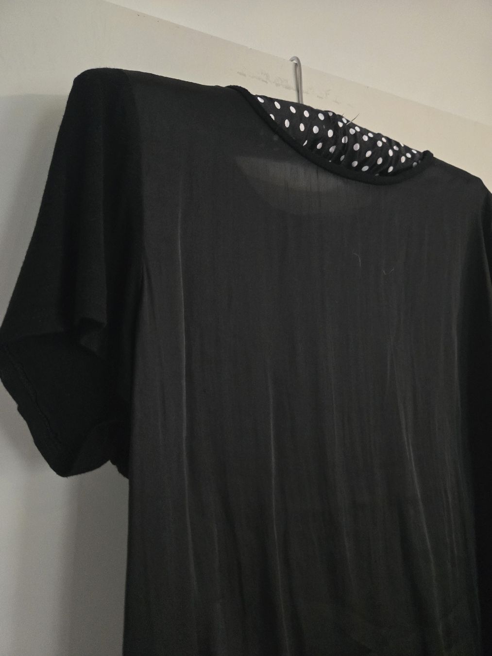 T-shirt: schickes Shirt in Materialmix, 40 – Usato da Dübendorf venduto da Timulka 1