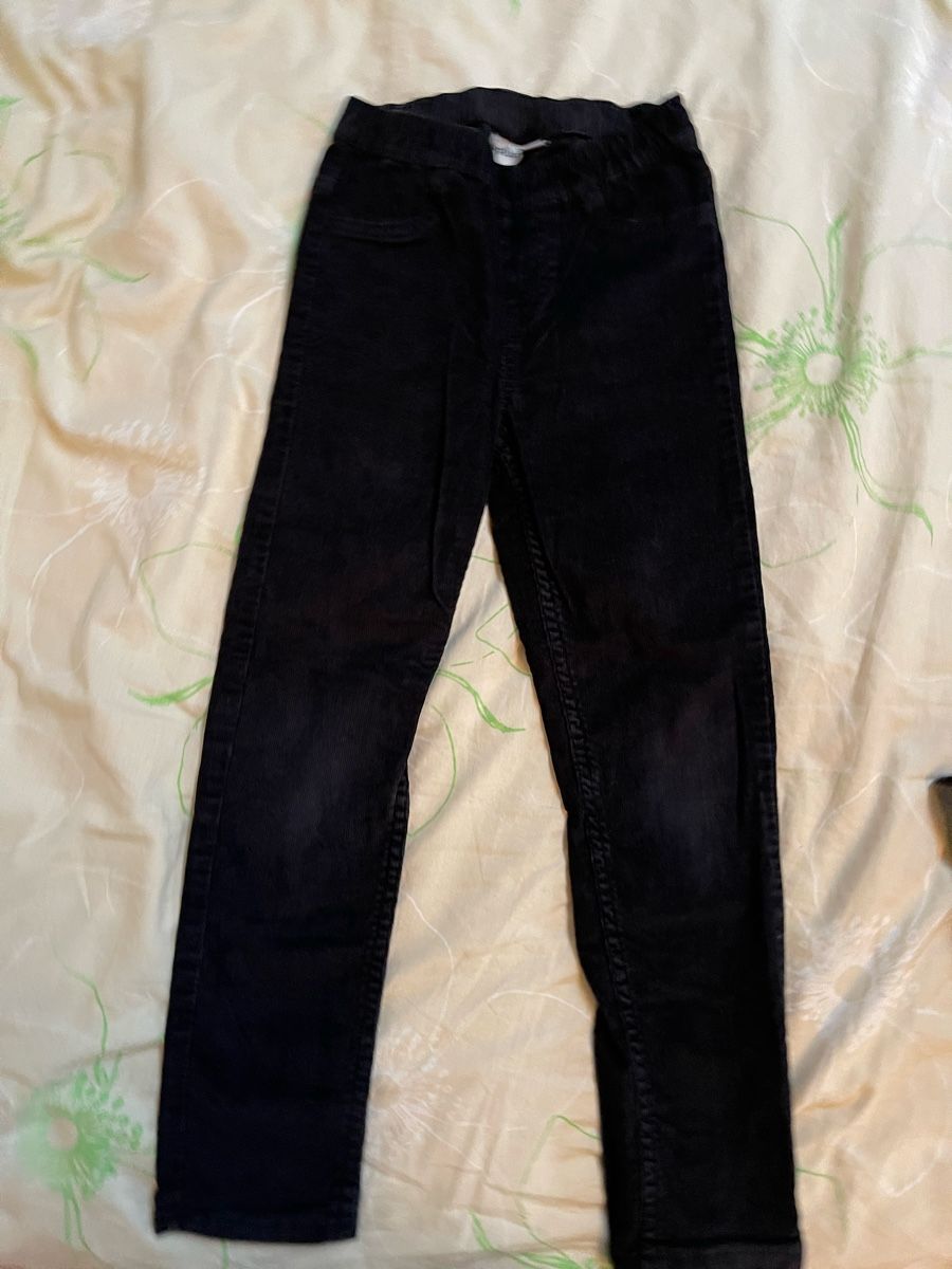 Pantaloni: Pantalons fille 122 – Usato da MARLY venduto da AISLEE