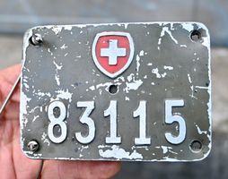 Schweizer Militärfahrrad-Kennzeichen 83115 mit Halterung