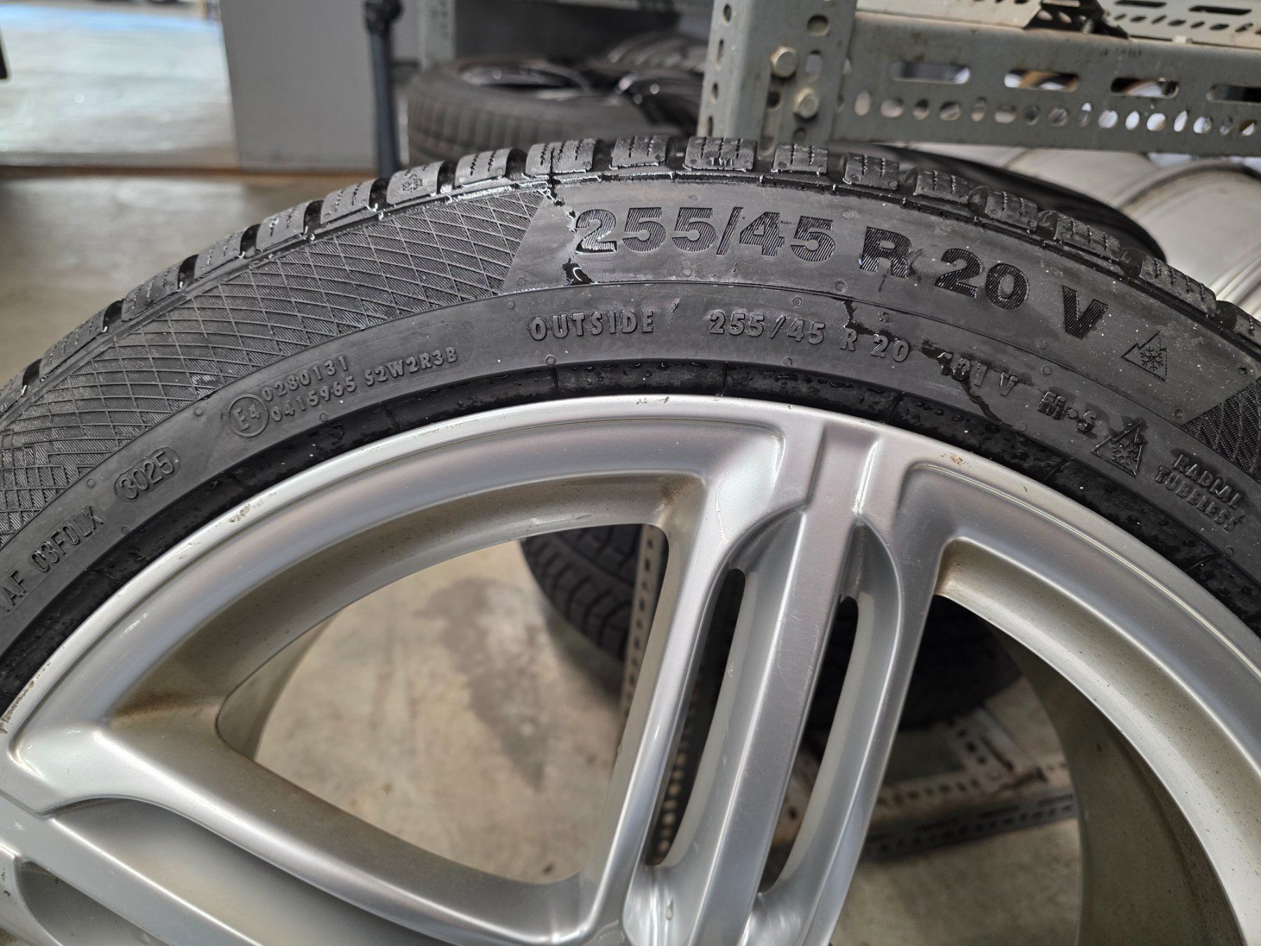 Audi Pneus & Kompletträder: Audi Q5 Winterradsatz – Gebraucht aus Gähwil von schmidgarage9534 1
