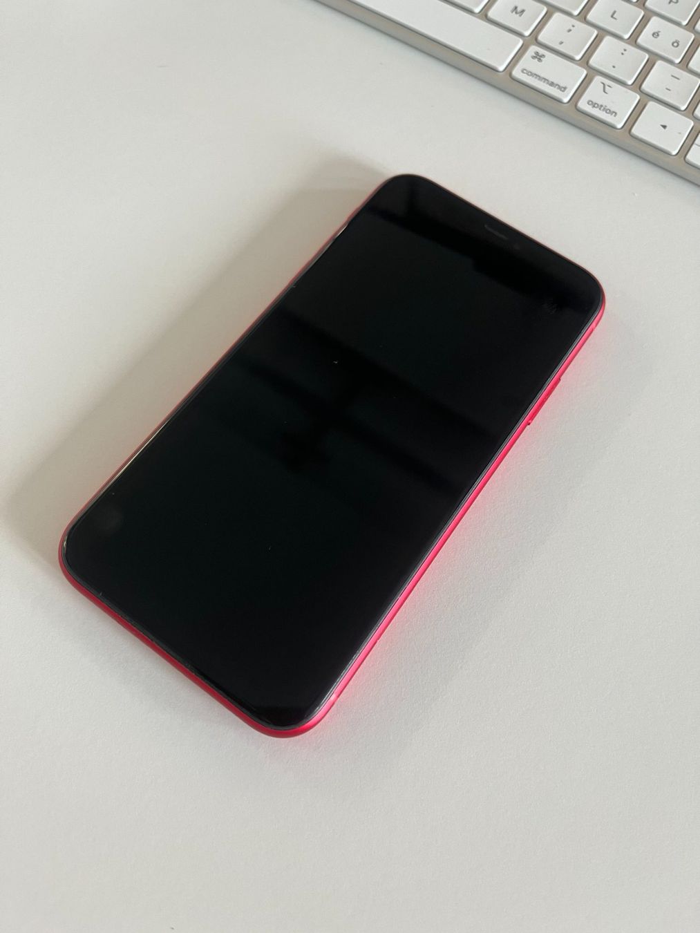 Apple Telefoni cellulari / Smartphones: iPhone 11 64GB Rot Red super Zustand – Usato da Basel venduto da Tim_Basel 2