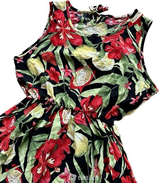 Vestiti: Hübsche Kleid Gr. S – Usato da Zürich venduto da dayalal