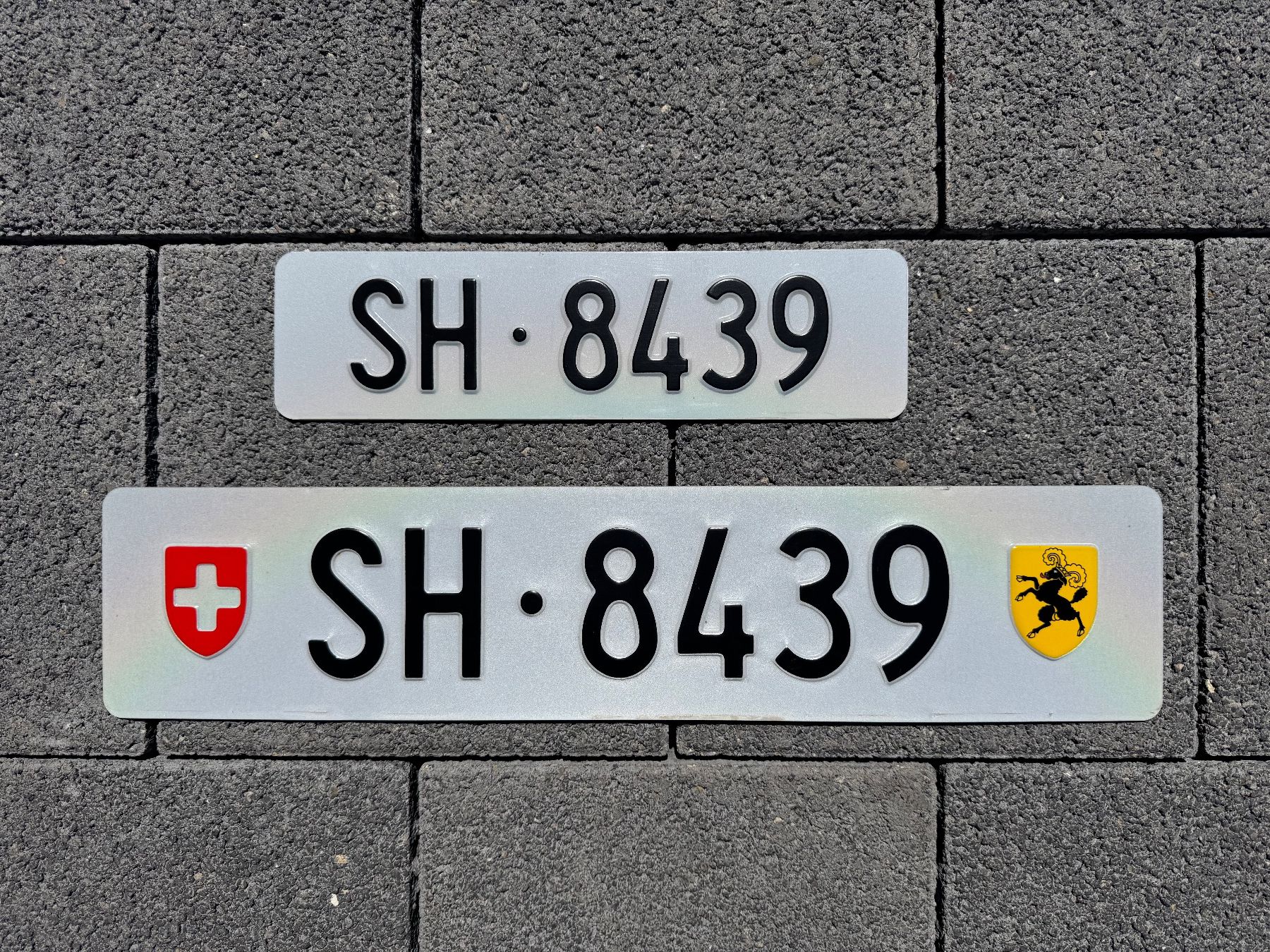 Automobili: Autokontrollschild Nummer SH 8439 (Autonummer) – Usato da Feuerthalen venduto da Munotstadt