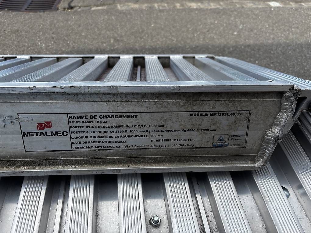 Rampe di accesso: Verladerampe – Usato da Kriechenwil venduto da FK-Holz
