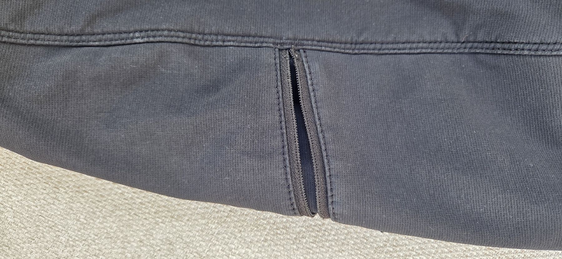 Fox Hosen: Fox Defend Hose Grösse 32 defekt – Gebraucht aus Oberwangen b. Bern von Levidog 3