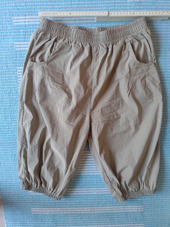 Leichte Knielange Sommer Hose Gr. L