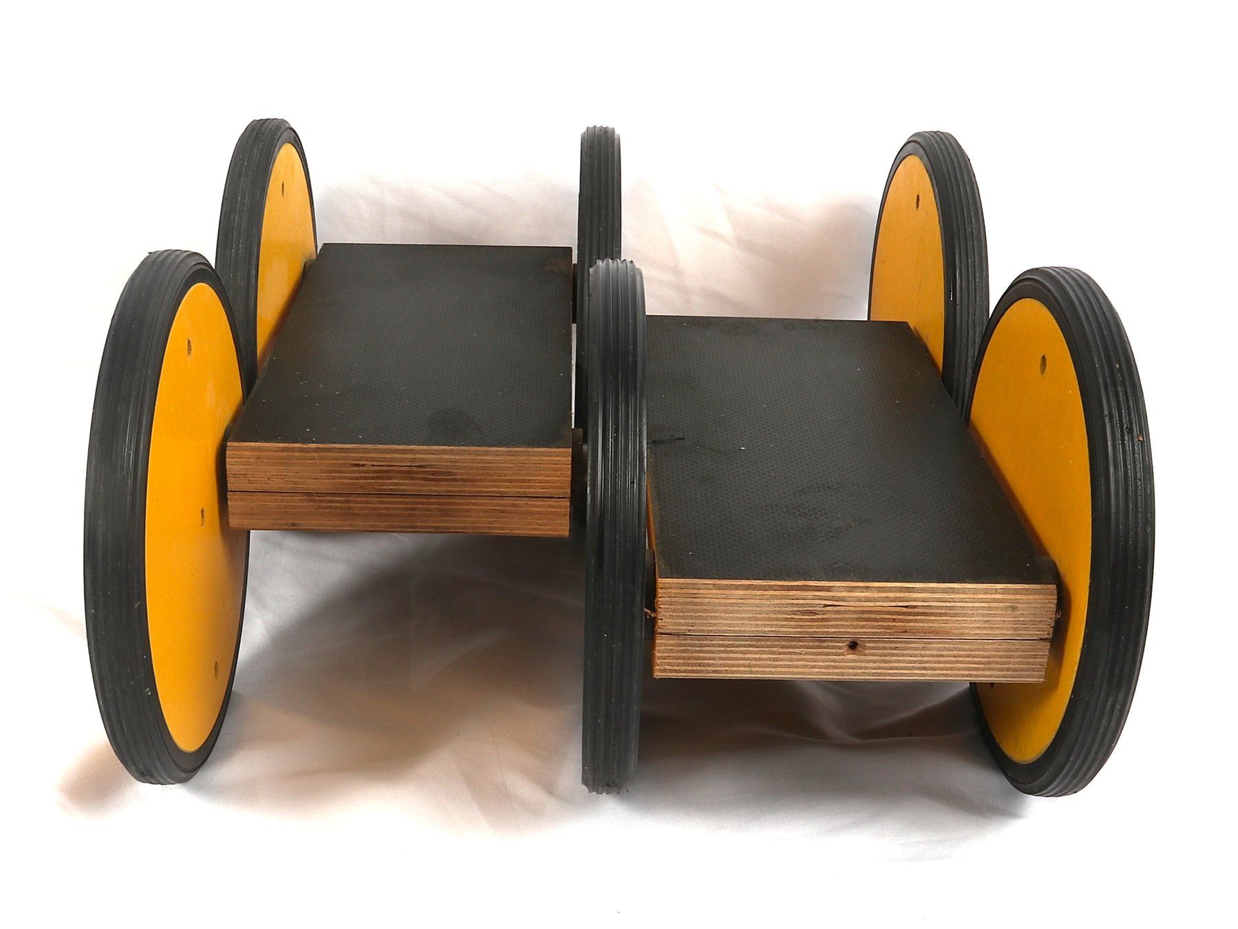 Fahrzeuge für Kinder: PEDALO – Gebraucht aus Steinen von Restwert_Steinen 3