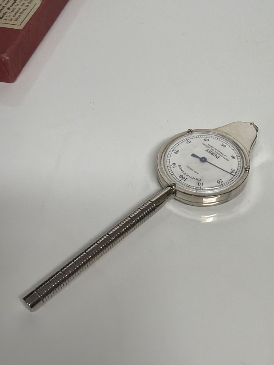 Misurare: Curvimètre Derby Vintage, instrument de mesure précis. – Usato da Bôle venduto da K200C 5