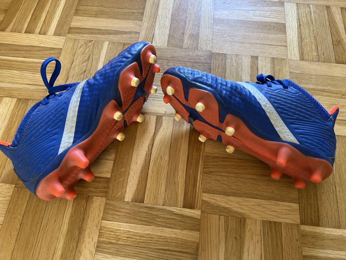 Scarpe da uomo: Fussballschuhe Kipsta Gr. 33 – Usato da Zuchwil venduto da Commander0 3