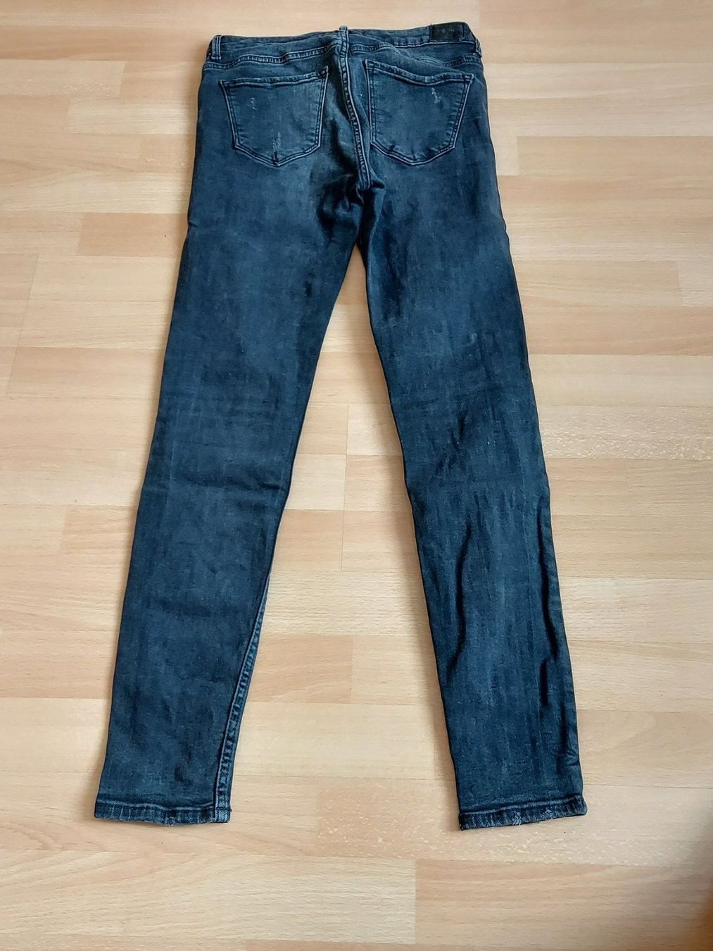 Bershka Jeans: Lässige Jeans Gr. 36 – Usato da Wettingen venduto da Egro2 2