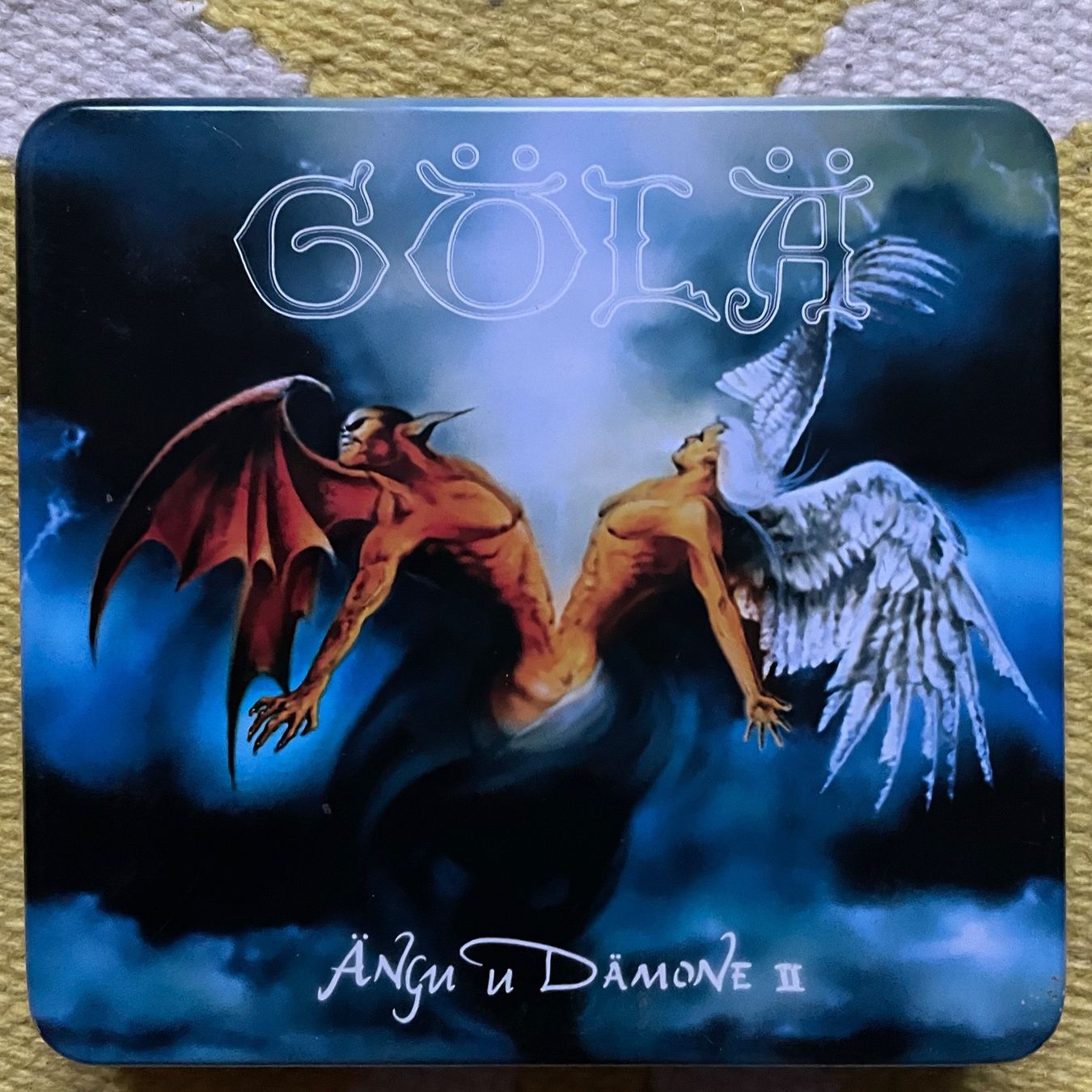 CD: GÖLÄ-ÄNGU U DÄMONE II (BLECH DOSE) – Usato da Rorschacherberg venduto da CD-Roli