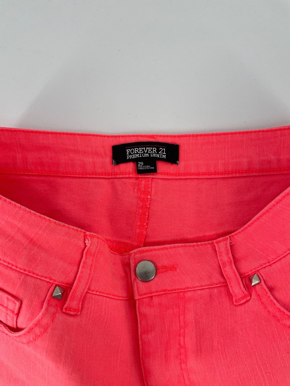 Pantaloni: Jeans Shorts Gr. 29 von Forever 21 – Usato da Auenstein venduto da moin. 2
