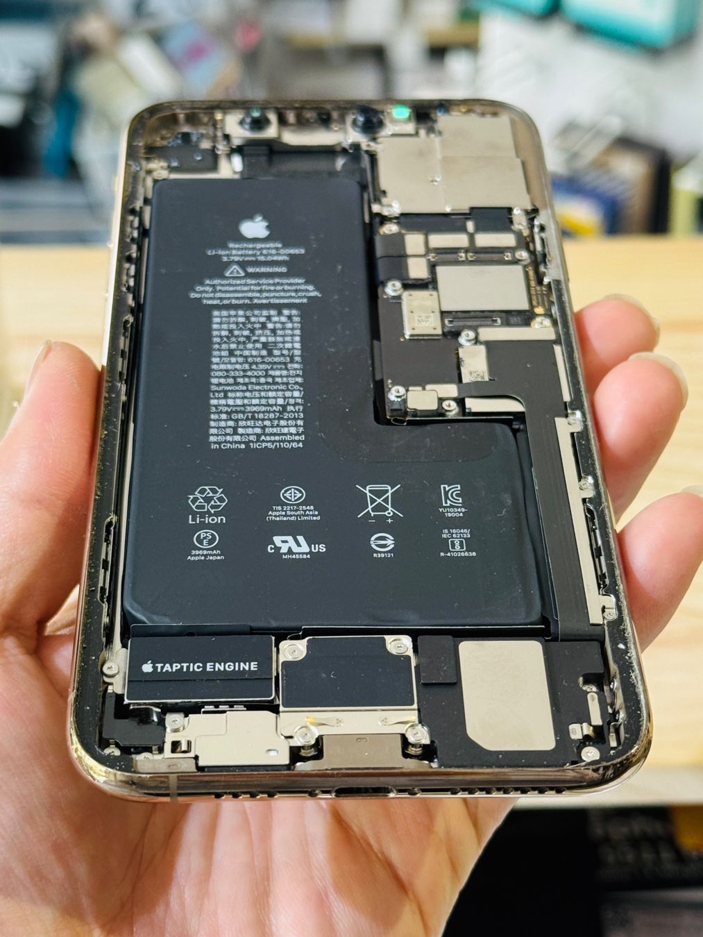 Apple Telefoni cellulari / Smartphones: Châssis Complet iPhone 11 Pro Max (Original demonté pulled) – Usato da Morges venduto da DA-repa 2