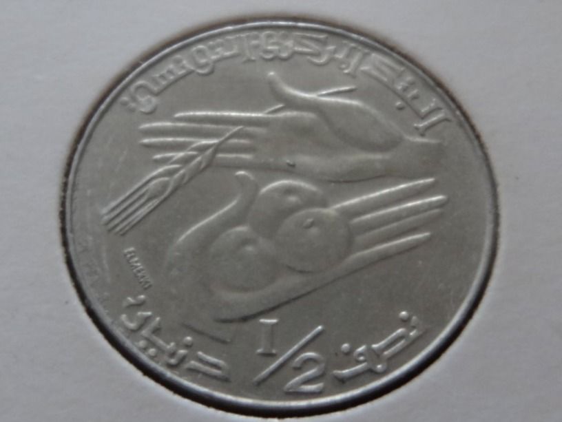 Alle Münzen: TUNISIE  1/2  Dinar  1990 – Gebraucht aus Romanel-sur-Lausanne von Swift13