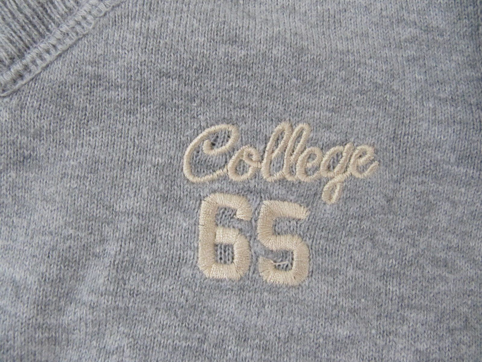 Maglioni & Felpe: Pull CAMPUS gris clair  gr.104 – Usato da Arbedo venduto da nadia1973 2