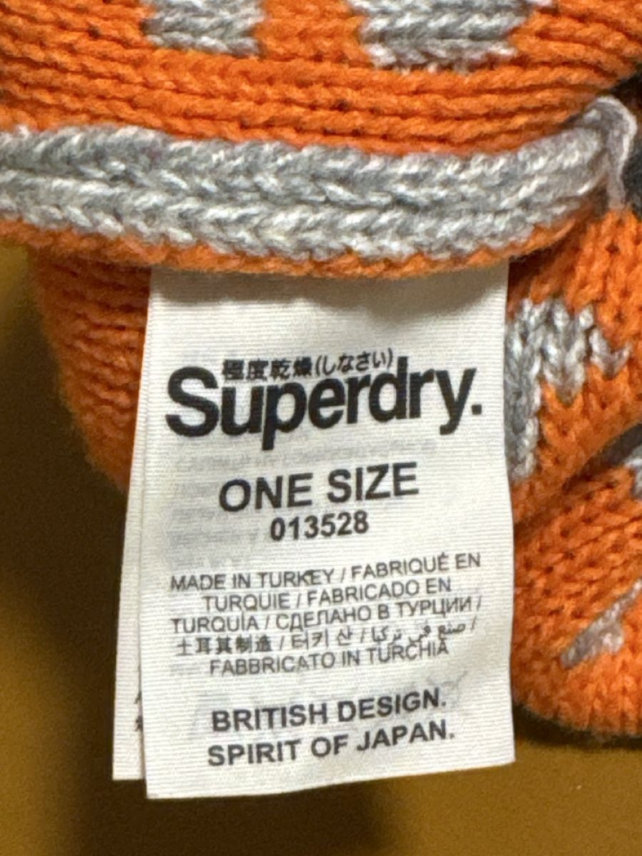 Copricapi, berretti & cappellini: Bonnet Superdry gris/orange, taille unique, comme neuf! – Nuovo (secondo la descrizione) da Fribourg venduto da cat_tb68 2