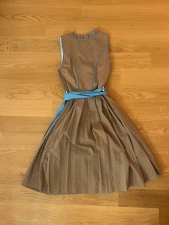 Kleider: Dirndl – Gebraucht aus Zürich von mir_5q5l 1