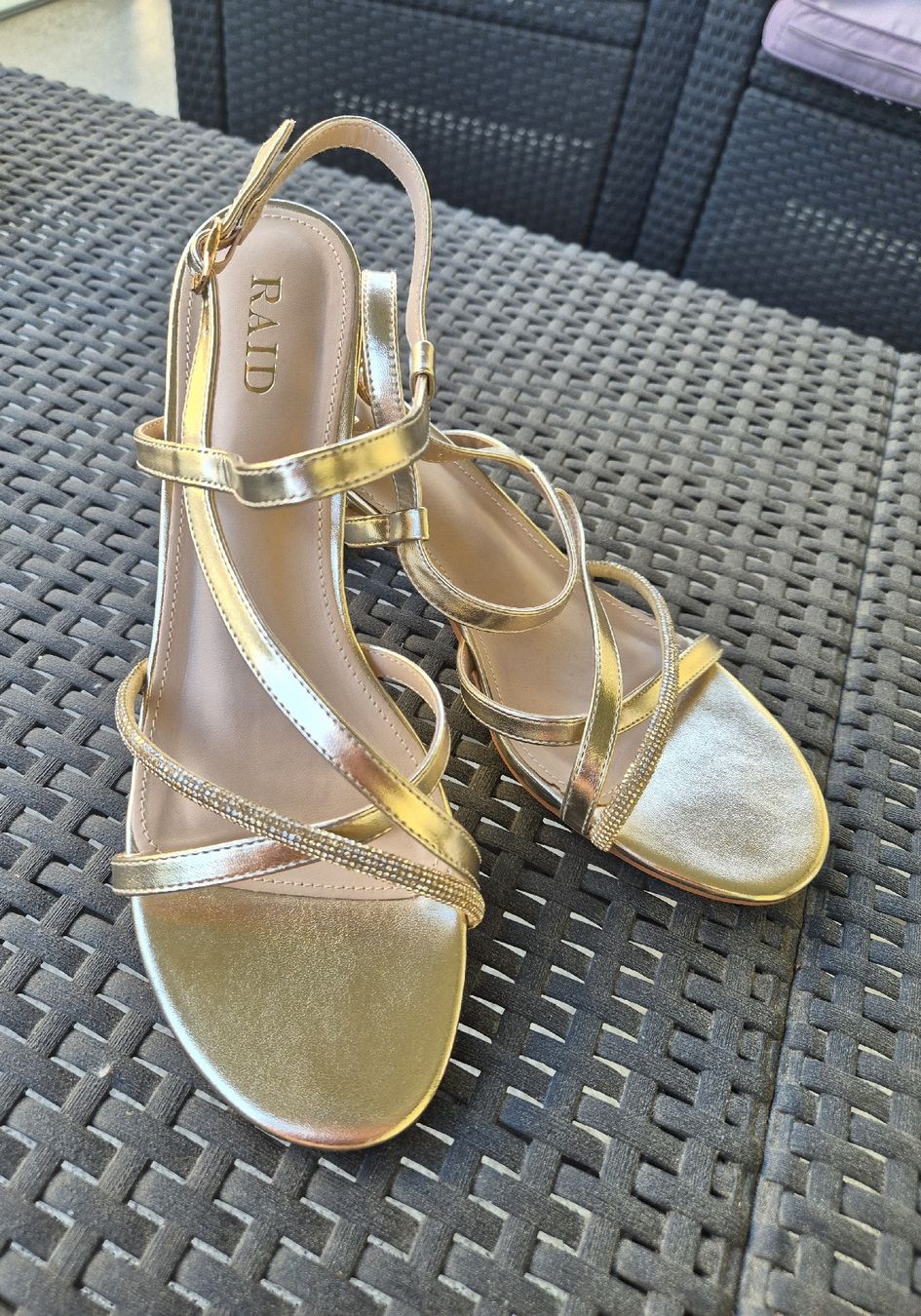Scarpe da donna: Sandales Raid taille 40 – Nuovo (secondo la descrizione) da BIEL/BIENNE venduto da rac_5tsm