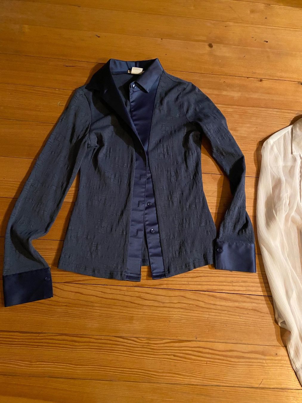 Lotti di vestiti: Kleiderpaket für Damen – Usato da Zofingen venduto da celebridade 1