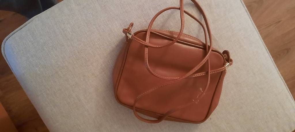 Taschen für Damen: Kleine Braune Handtasche – Gebraucht aus Zürich von Accuchek 2