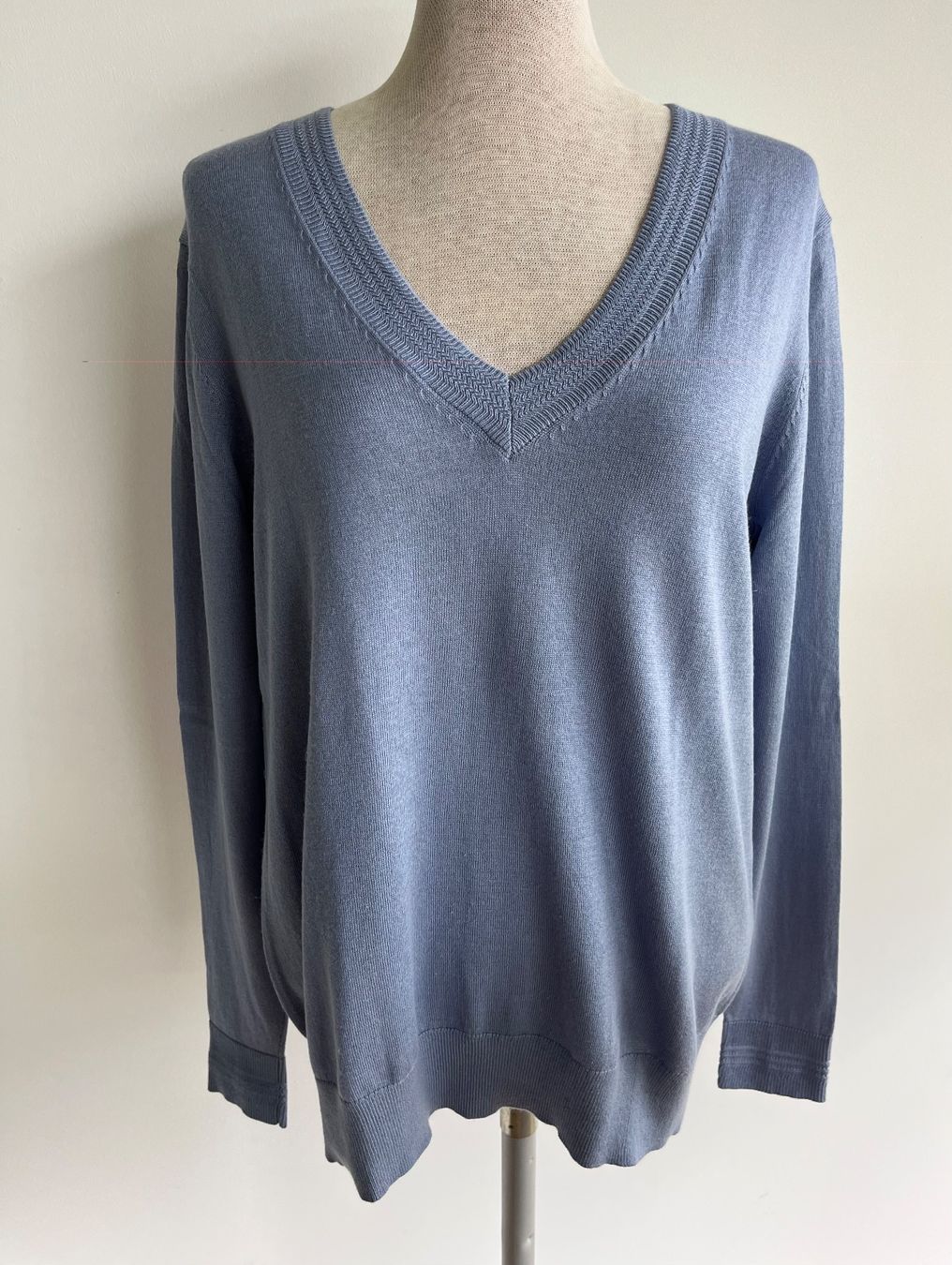 Globus Maglioni & Felpe: GLOBUS Pullover blau, Gr. M mit Seide - CHF 119.- – Nuovo (secondo la descrizione) da Zollikofen venduto da spunk65