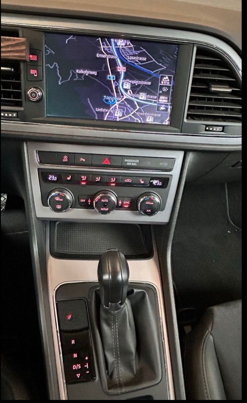 Seat Automobili: Seat Leon ST ab MFK – Usato da Samedan venduto da Mikemikefrei 5