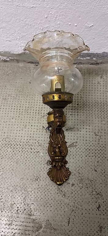 Lampen: Antike Lampe massiv Wandlampe – Gebraucht aus Basel von Joshy03