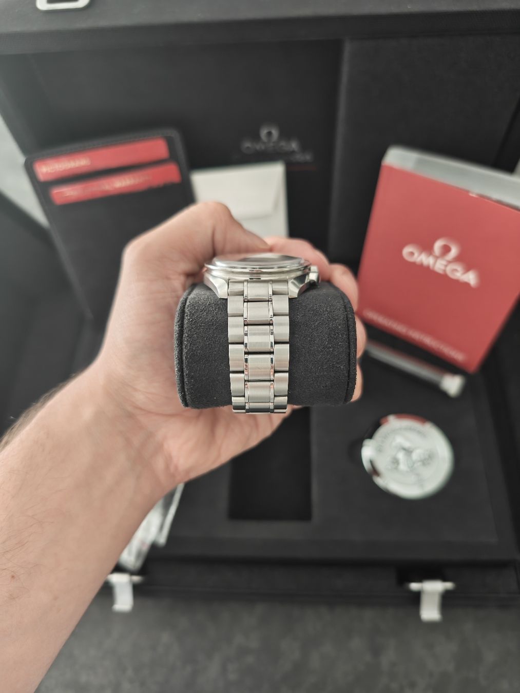 Omega Montres: Omega Speedmaster Sandwich|Bigbox 2020 Fullset mit Rechnung – Neuf (Voir description) à Oetwil am See par Dani_Yele 3