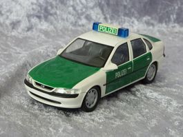 Opel Vectra Polizei 1:43