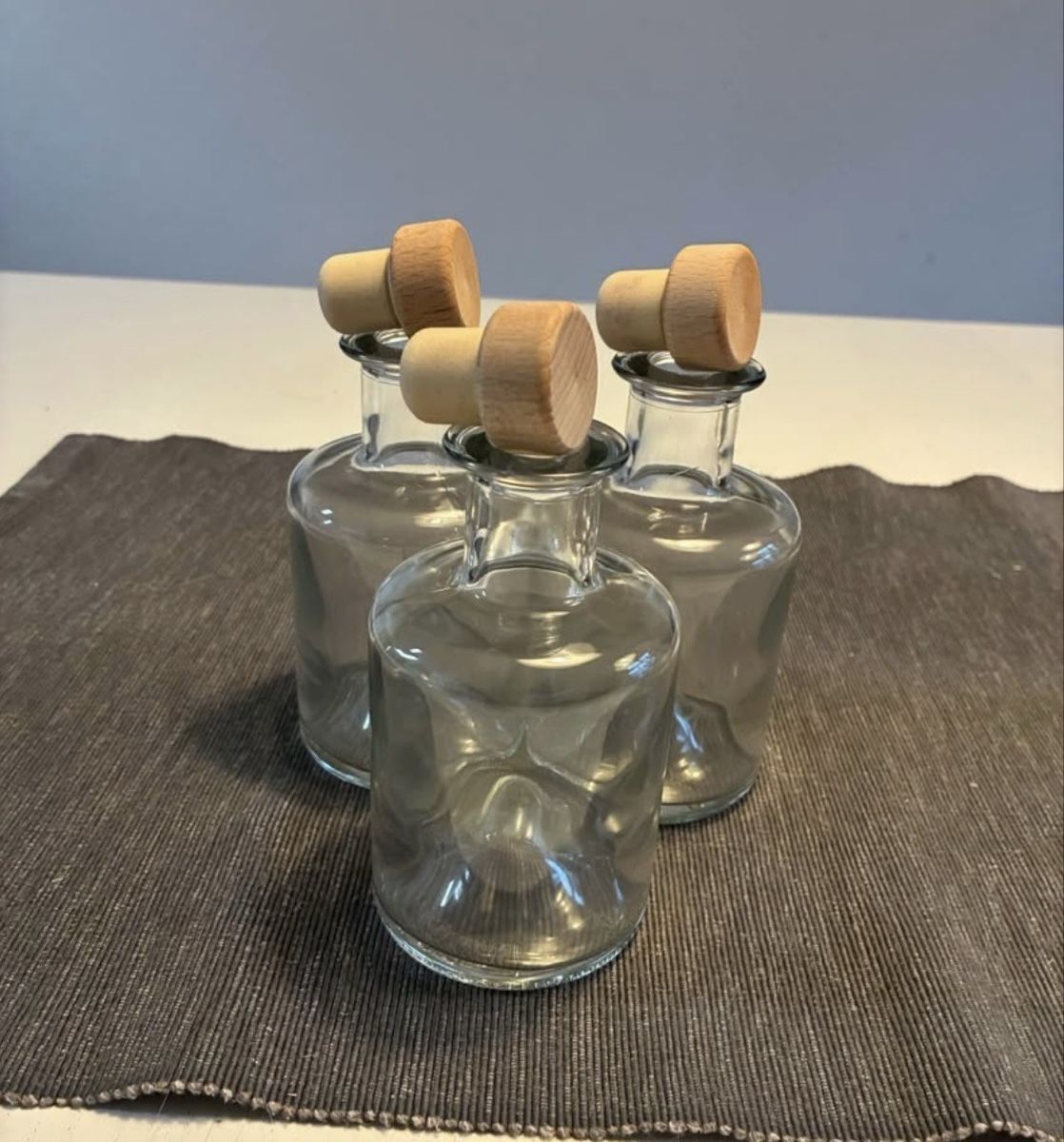 Apparecchiature e tecnologia a gas: Glasflasche mit Holzverschluss neu – Nuovo e nell'imballaggio originale da Arbon venduto da car_v2zm