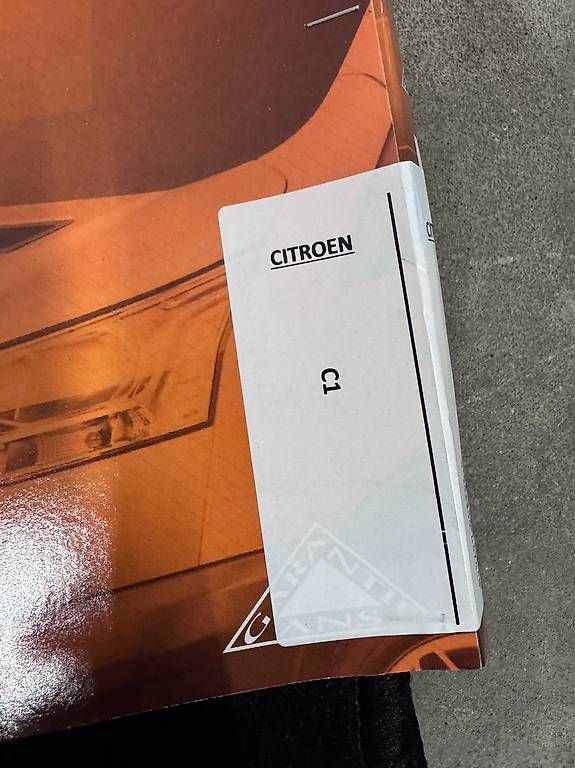 Tutti pezzi di ricambio auto: Fußmatten passend für CITROËN C1 – Usato da Lostorf venduto da Supra_1990 2