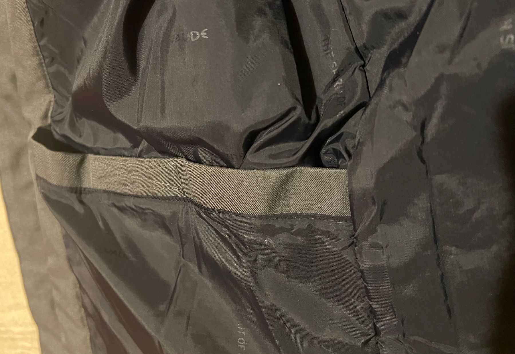 Vaude Giacche: Wunderschöne Jacke von Vaude Gr. M – Usato da Endingen venduto da chocosweet 5