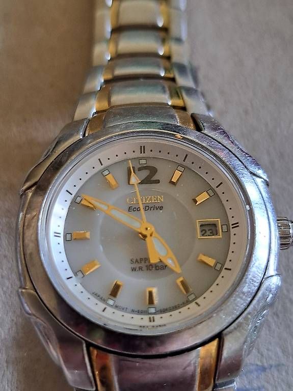 Uhren: Montre femme citizen – Gebraucht aus La Chaux-de-Fonds von atipik