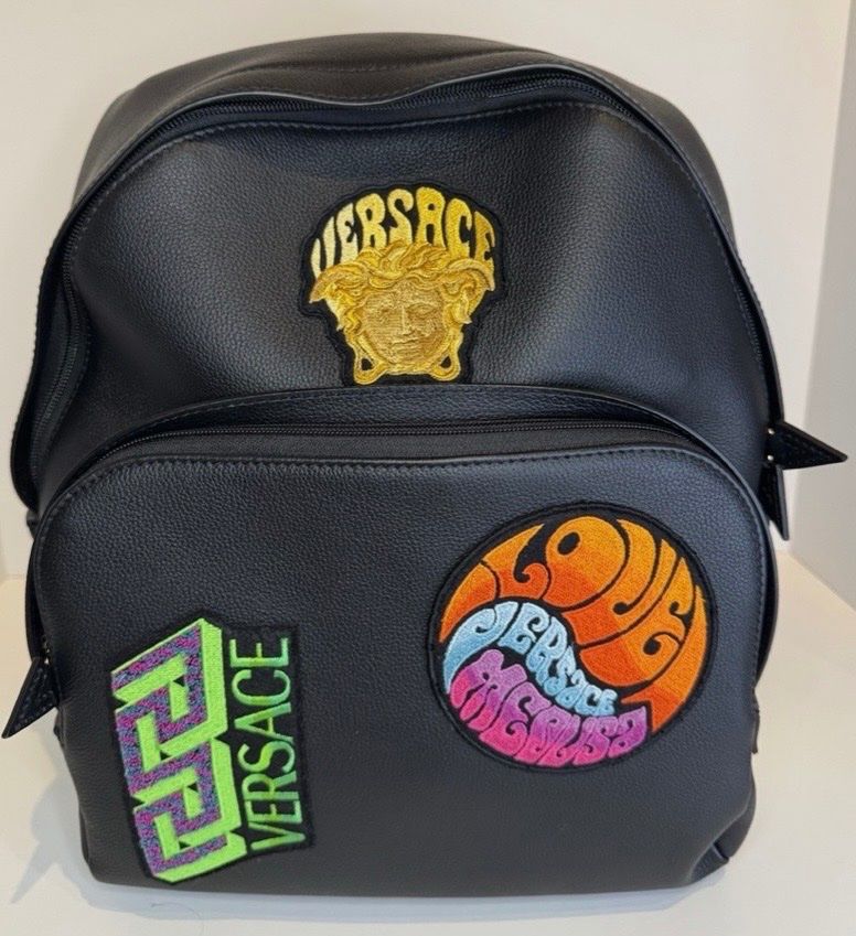 Versace Sacs: Versace leather backpack new – D'occasion à Adliswil par ale_dv2q
