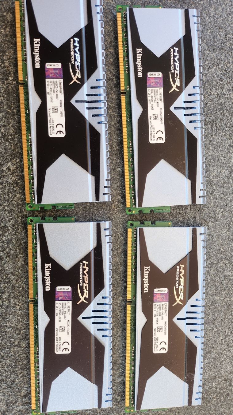 Hyperx Memoria / RAM: 4x barrette de RAM 8gb Kingston HyperX – Usato da Yverdon-les-Bains venduto da Keyronn