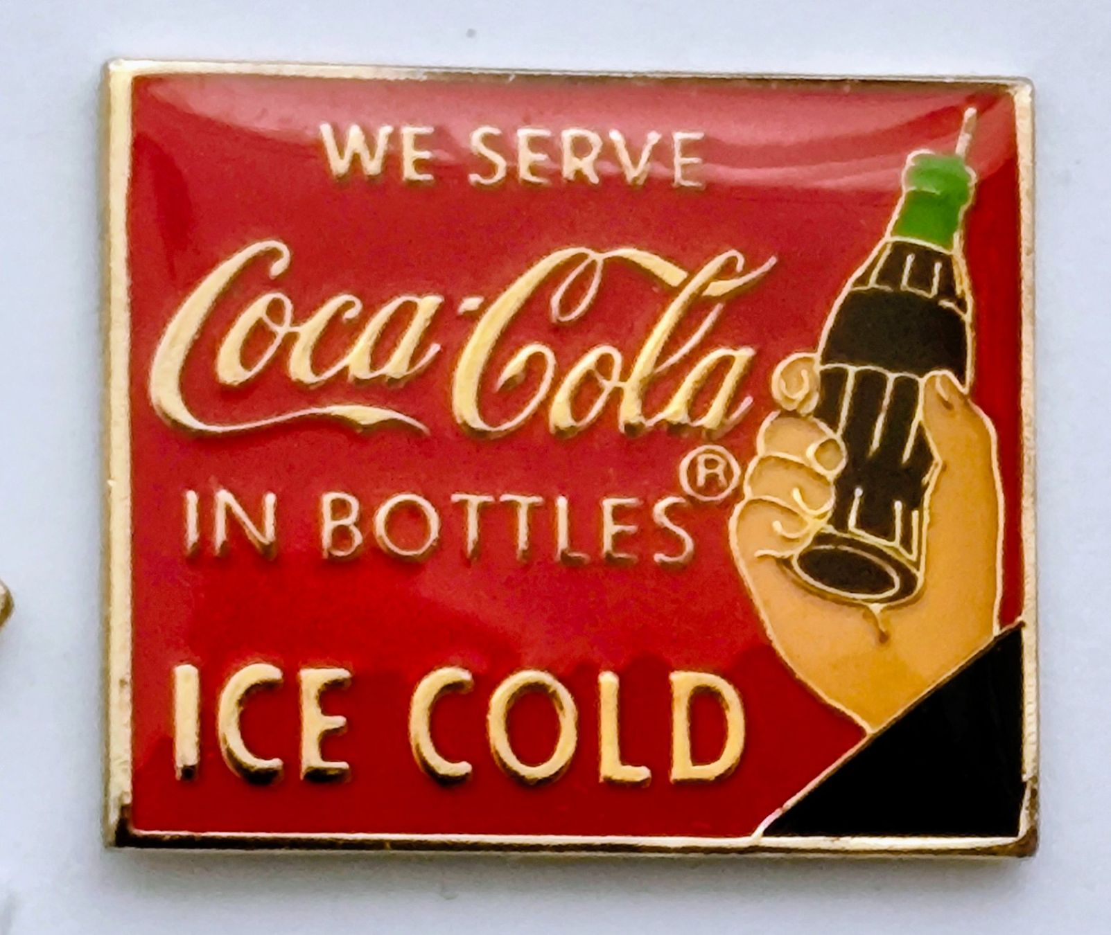 Coca-Cola Plaketten & Abzeichen: Coca-Cola  Pin – Gebraucht aus Pfäffikon ZH von Colacity