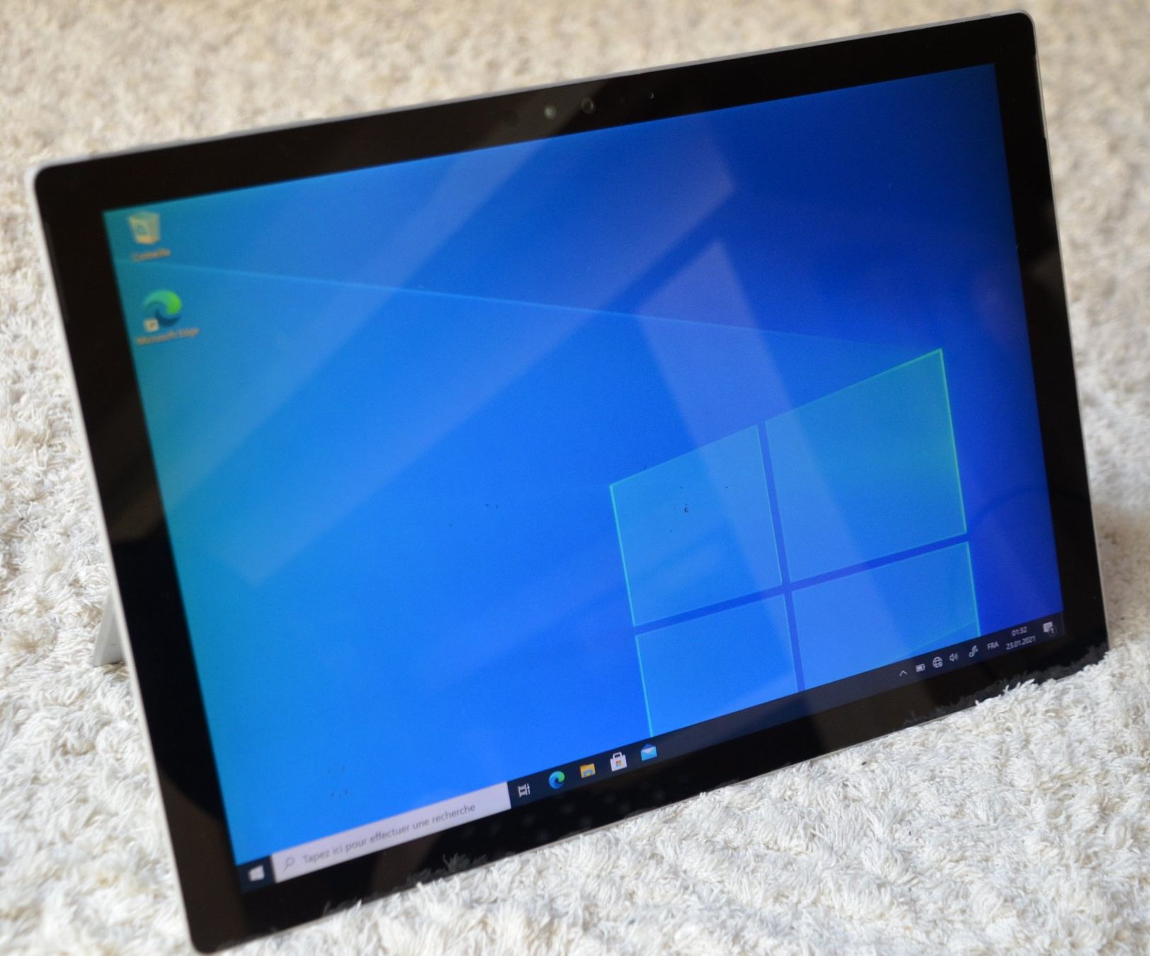 Microsoft Tablet PC: Microsoft Surface Pro 4 1724  128Gb HDD i5 4Gb Ram – Defekt aus Collonges von arashee 1