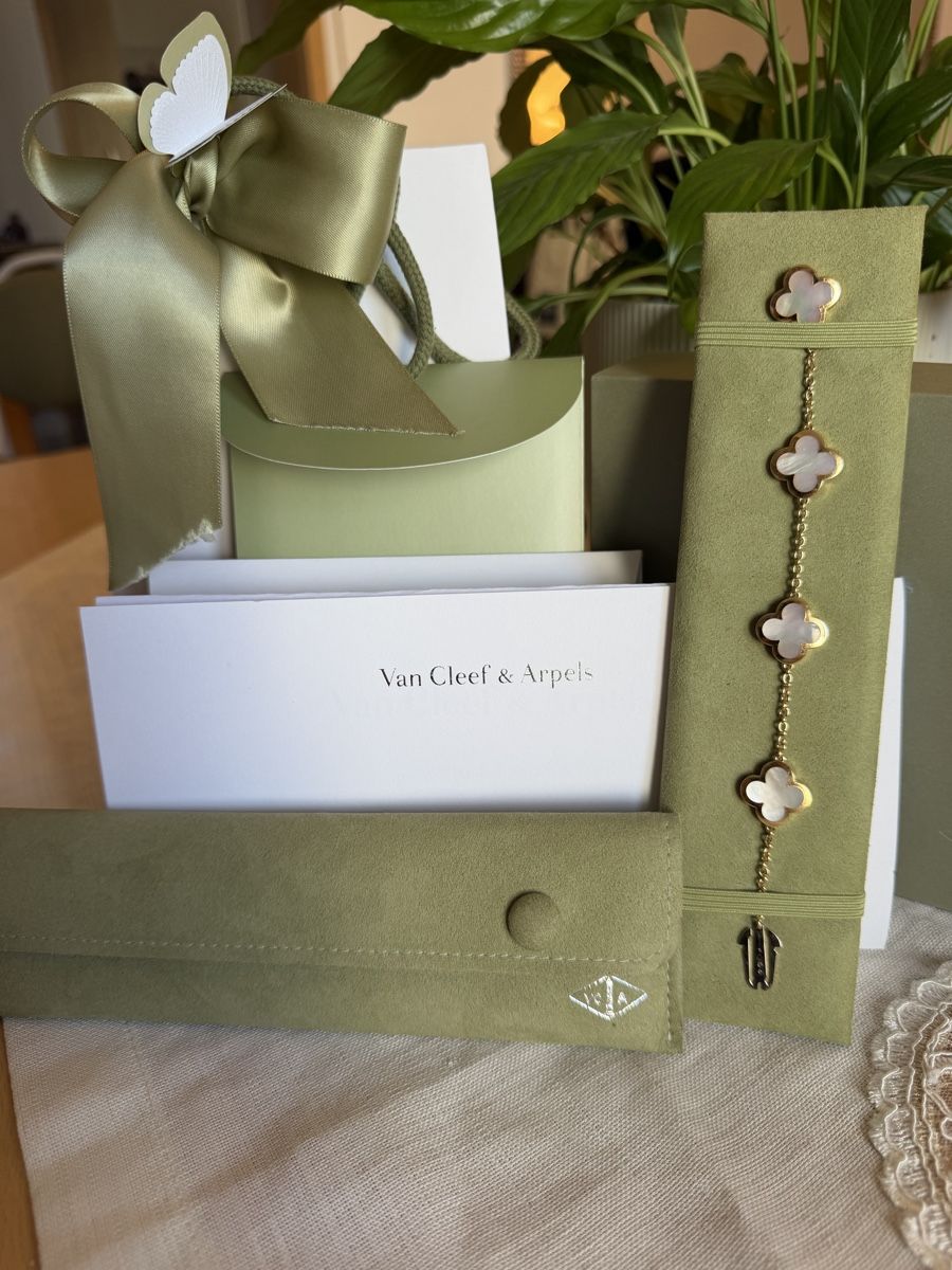 Van Cleef Bracelets: Van Cleef & Arpels Armband – D'occasion à Bern par AndrewHM 1