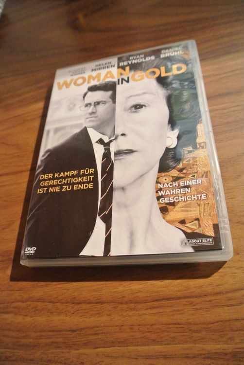 Frau in Gold Kaufen auf Ricardo