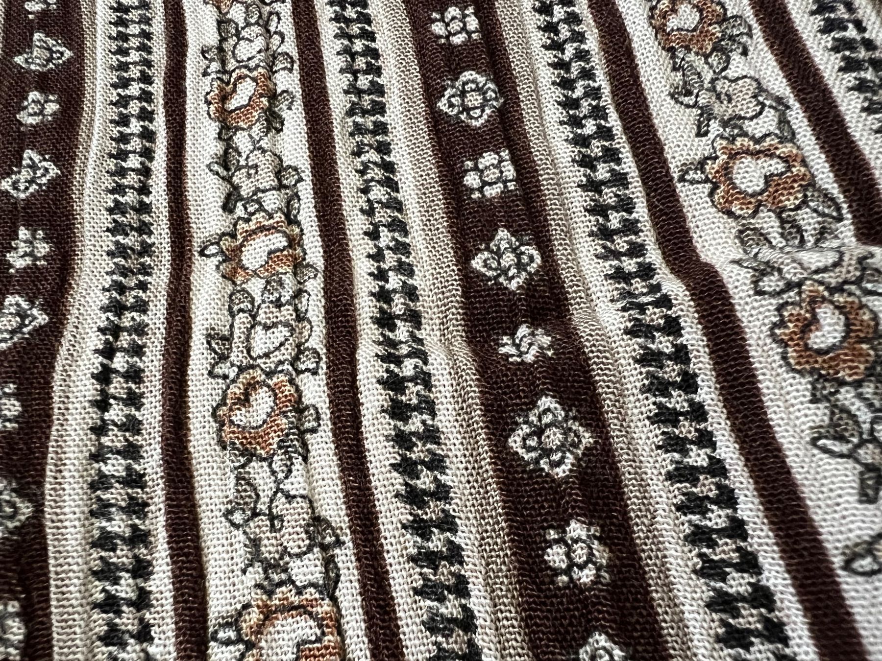 Pantaloni: Pantalon léger | Taille M – Usato da Charmey (Gruyère) venduto da ya_12 4