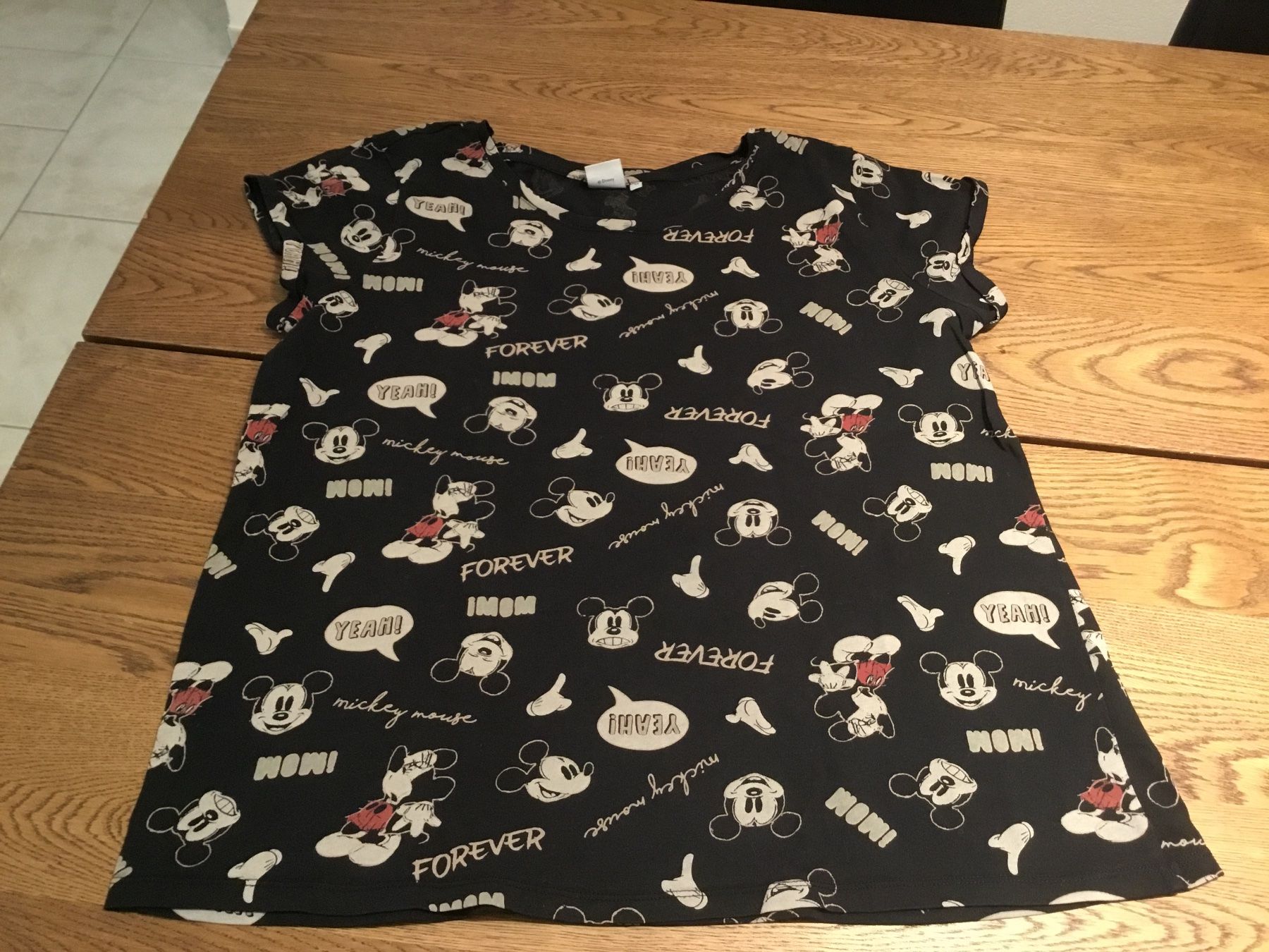 Disney T-Shirts: Tolles Disney Schlaftshirt Gr.L – Gebraucht aus Würenlos von Chicca2004 1