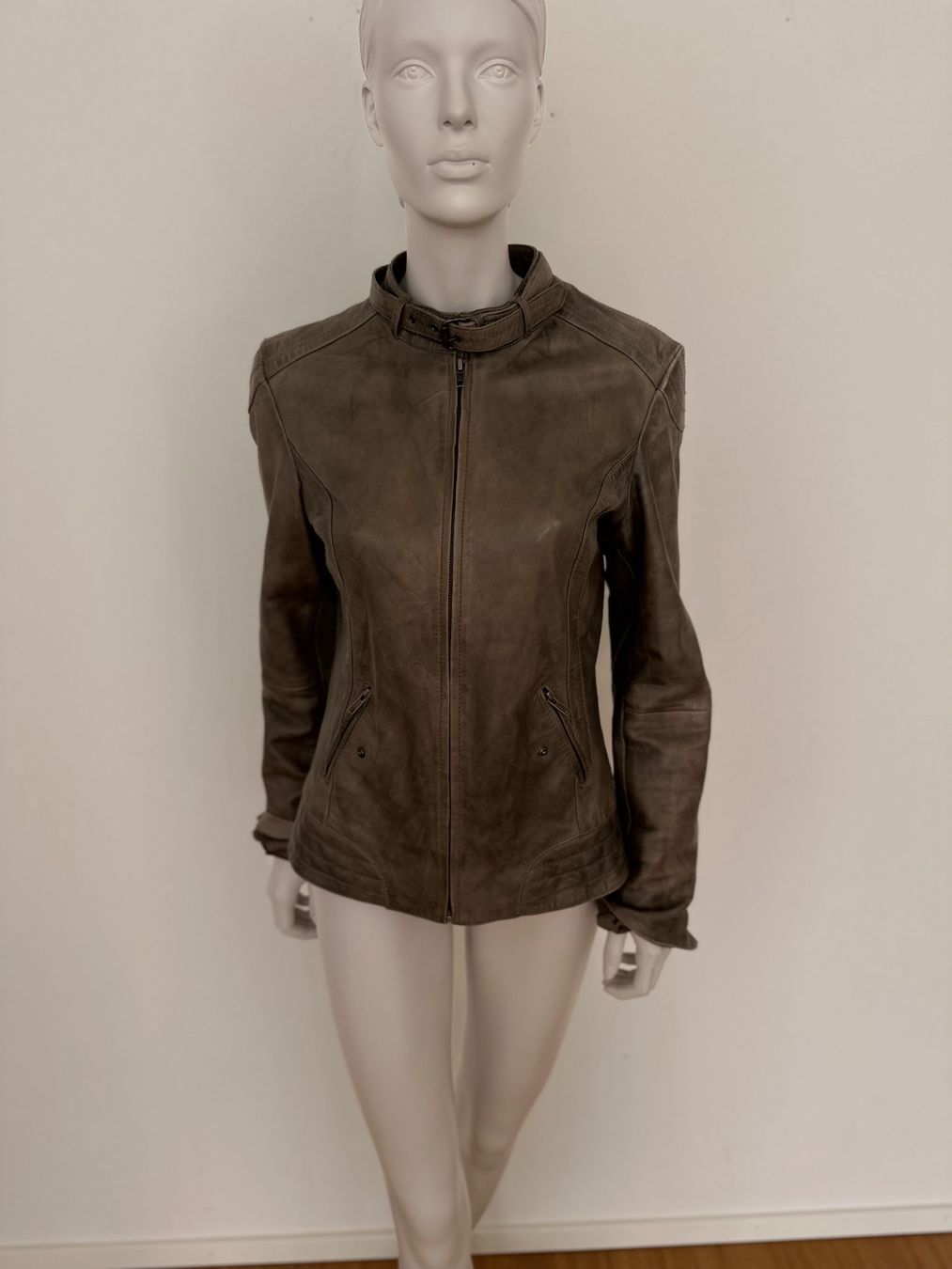 Opus Giacche: Opus Lederjacke – Usato da Adliswil venduto da RicPro