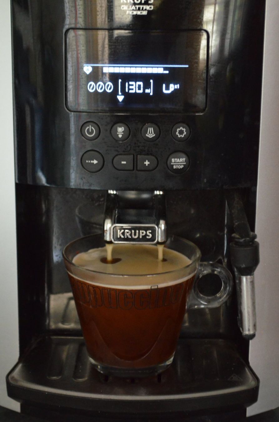 Krups Macchine per caffè & Macchine per espresso: Krups EA81 Kaffeemaschine / Machine à café – Usato da Collonges venduto da arashee 8