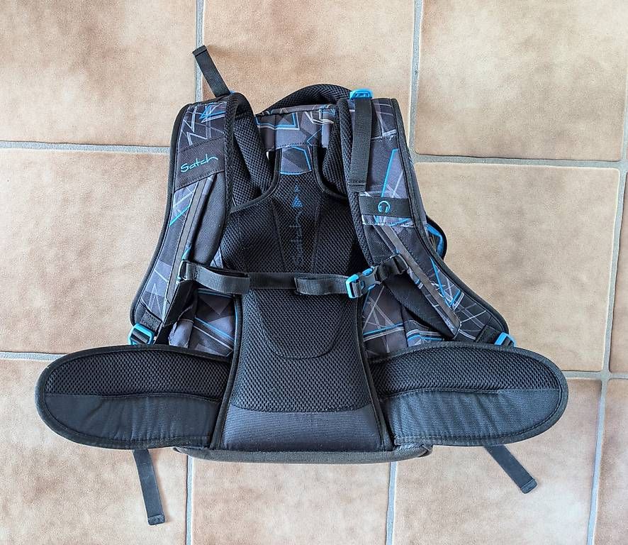 Rucksäcke: Schulrucksack Satch Pack Blue Tech – Gebraucht aus Höri von Makumba2 1