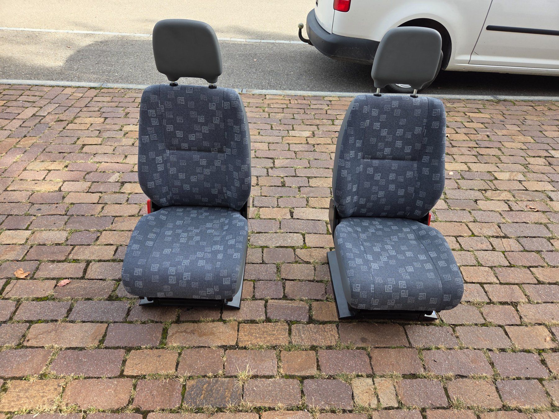 Mercedes-Benz Tutti i ricambio: Mercedes Sprinter Sitze – Usato da Steckborn venduto da Dieter_Scherrer