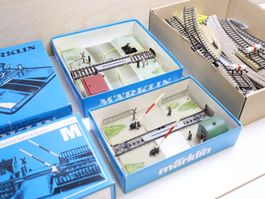 Märklin Bahnübergang + Schienen + Weiche H0 Set