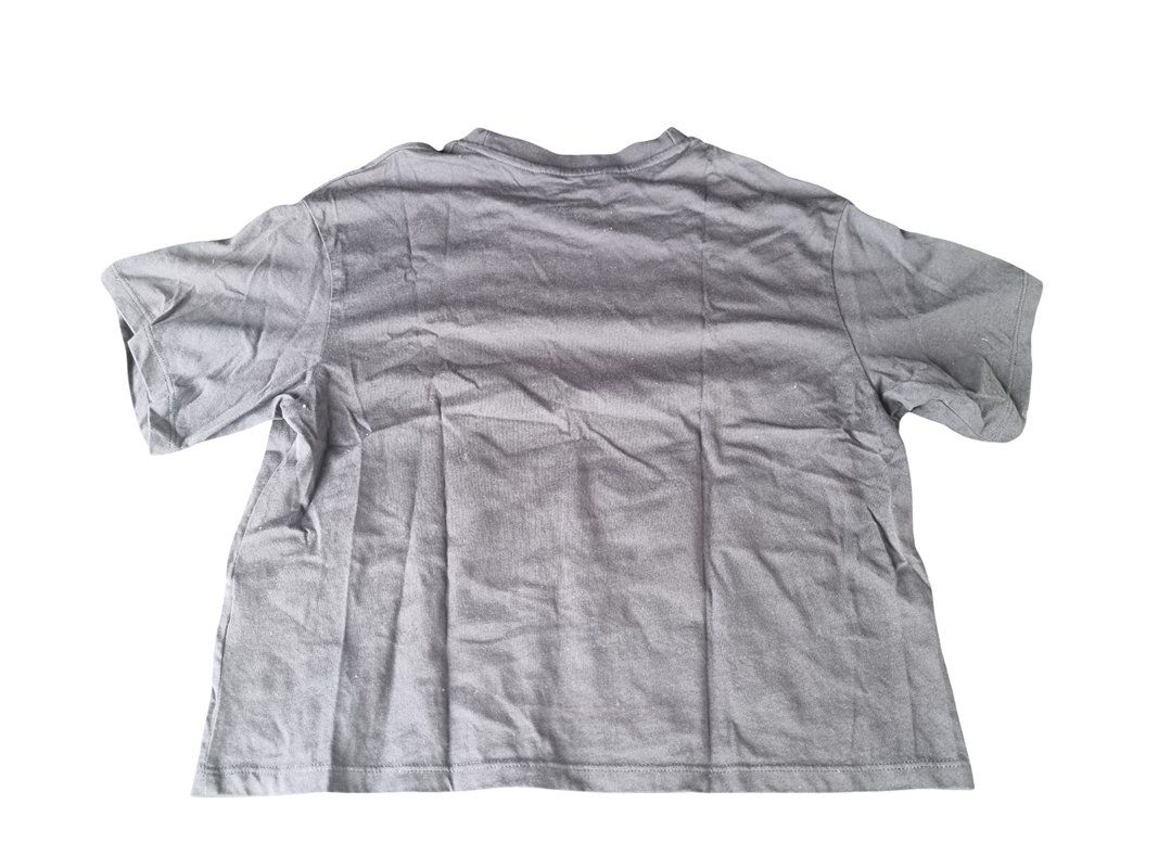 Blouses, T-shirts & Tops: Tshirt schwarz mit 76 Druck – D'occasion à Wangen b. Olten par Restwert_Wangen 1