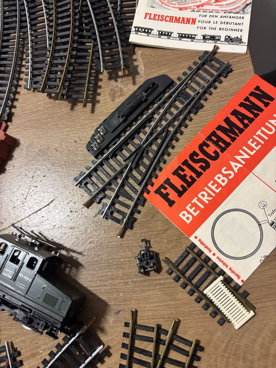Fleischmann Modellini di ferrovie: Vintage Fleischmann Modelleisenbahn Sammlung – Usato da Orpund venduto da BlackEagel80 4