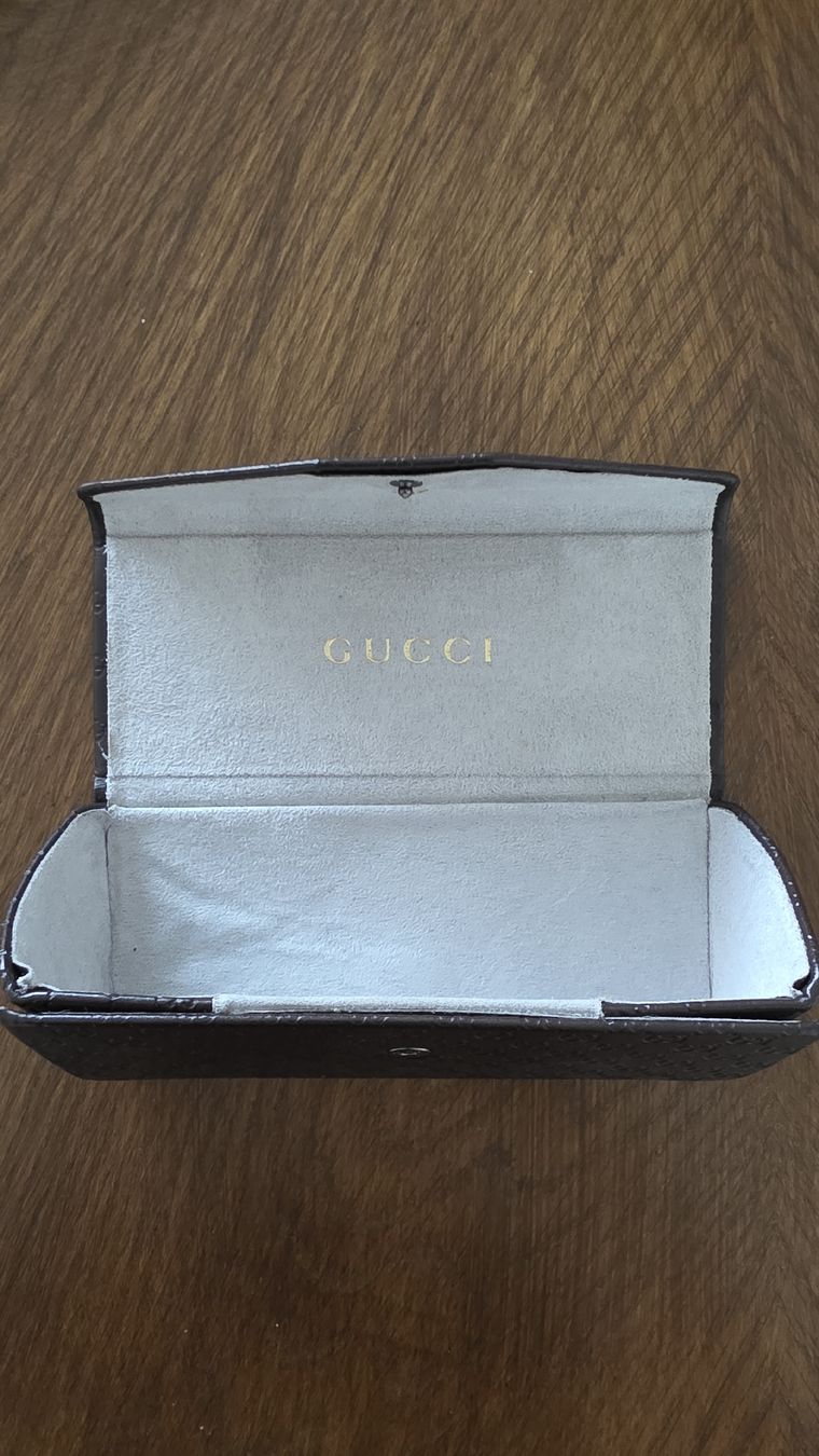 Gucci Altro in  Abbigliamento & Accessori: Braunes Gucci Brillenetui – Usato da Olten venduto da ManuelvA