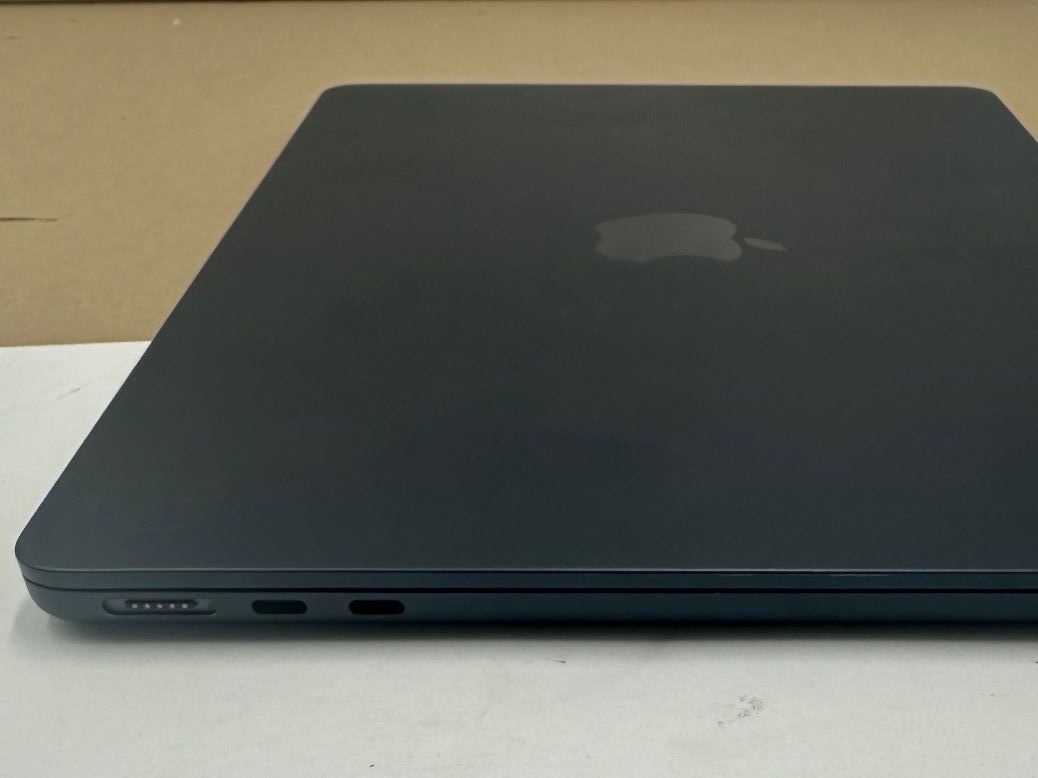 Apple Notebook: MacBook Air 13" (Mid 2022), Apple M2 (8-Core CPU/8-Core GPU) – Usato da Birmenstorf AG venduto da Distronics_SchweizAG 4